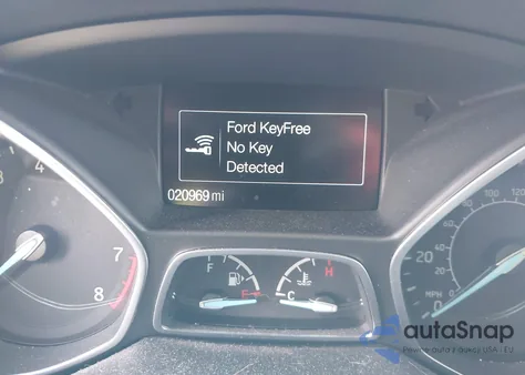 2017 Ford Escape Titanium z USA, uszkodzony, nr VIN 1FMCU0J90HUF01565